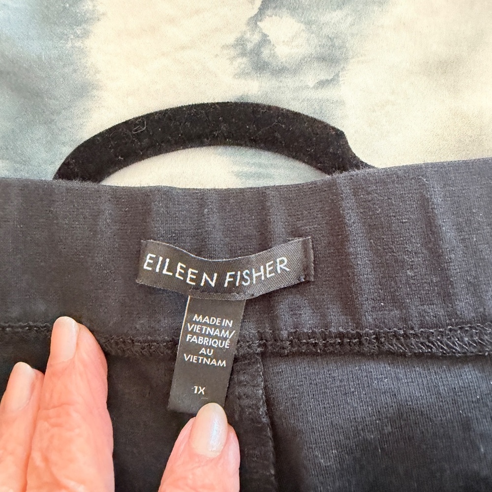 Eileen Fisher black Ponte pants--Size 1X - Picture 3 of 6